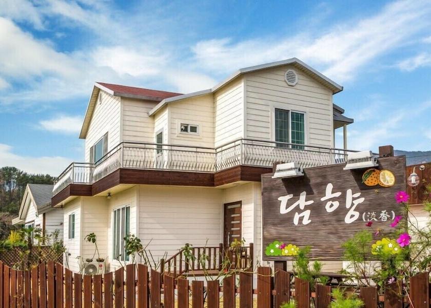 South Gyeongsang Geoje Exterior Detail