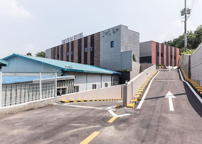 Gyeonggi Pocheon Exterior Detail