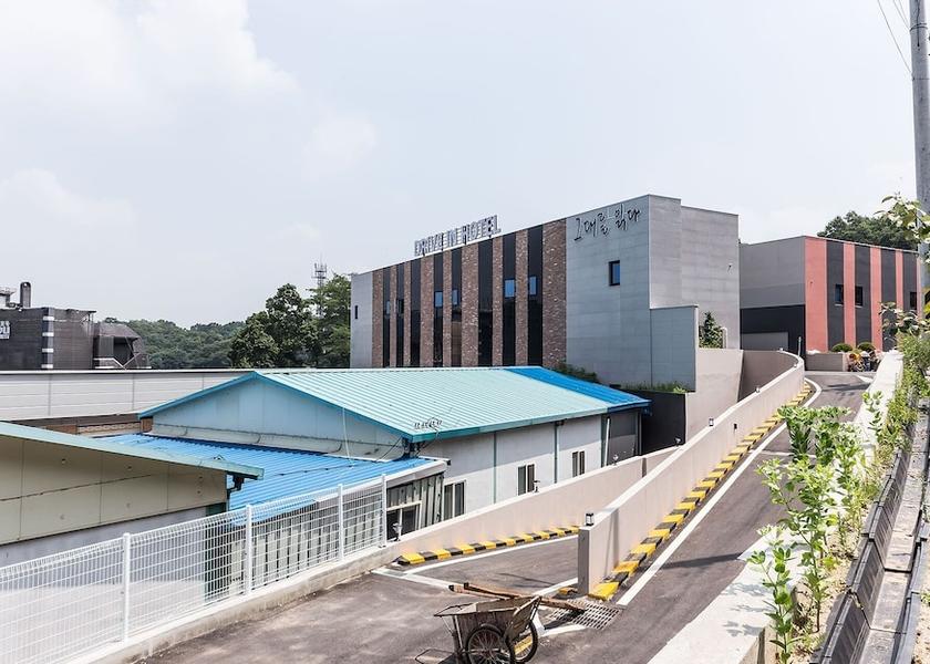 Gyeonggi Pocheon Exterior Detail