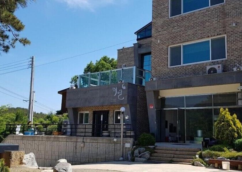 Gyeonggi Ansan Exterior Detail