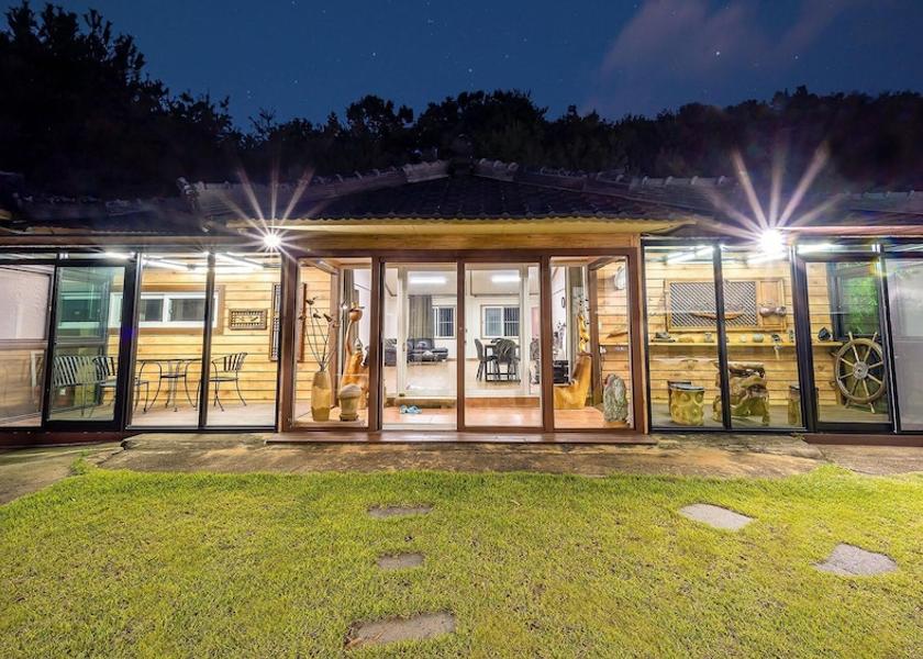 Gyeonggi Ansan Exterior Detail