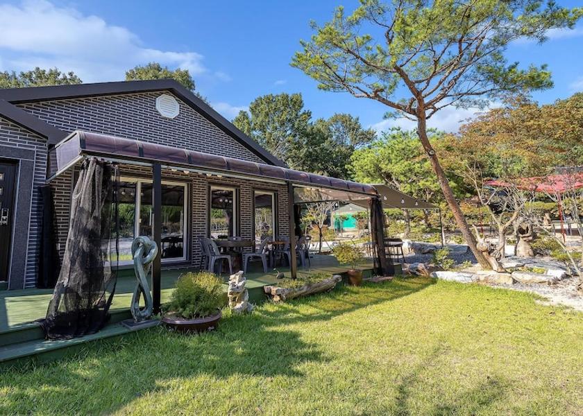 Gyeonggi Ansan Exterior Detail