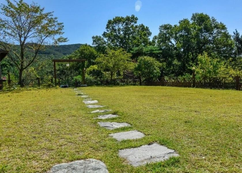  Incheon Exterior Detail