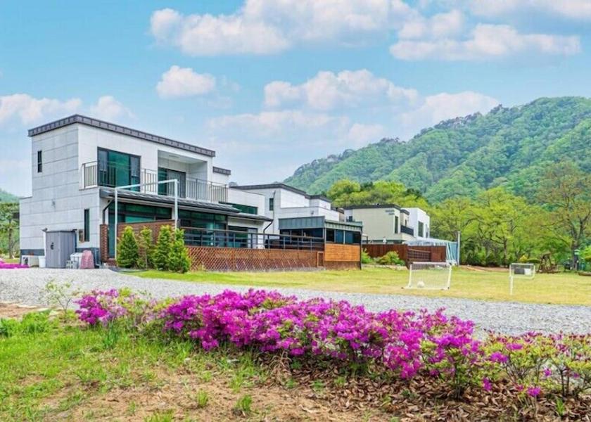 Gangwon Hongcheon Exterior Detail