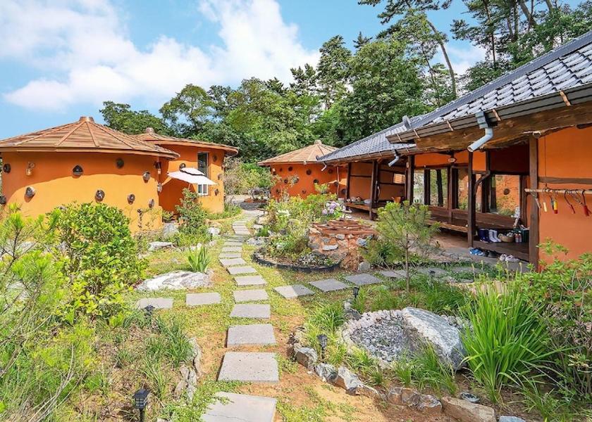 South Chungcheong Taean Exterior Detail