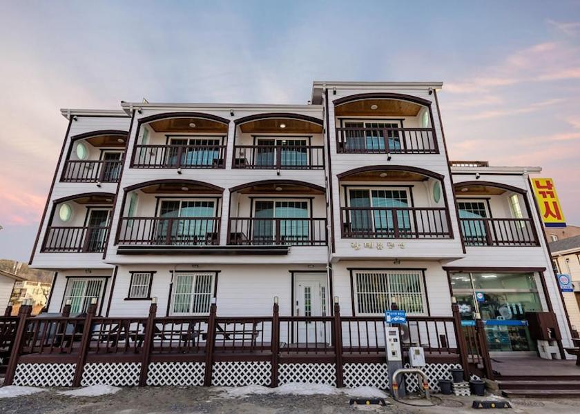 South Chungcheong Taean Exterior Detail