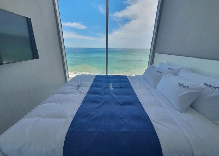 North Gyeongsang Pohang Room