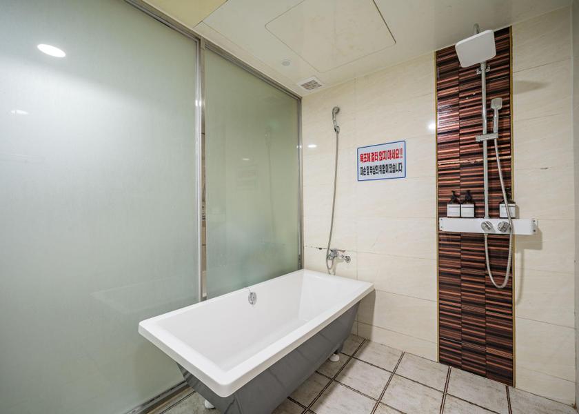 North Gyeongsang Pohang Luxury Room