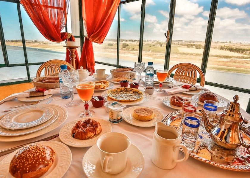 Casablanca-Settat Azemmour Breakfast Area