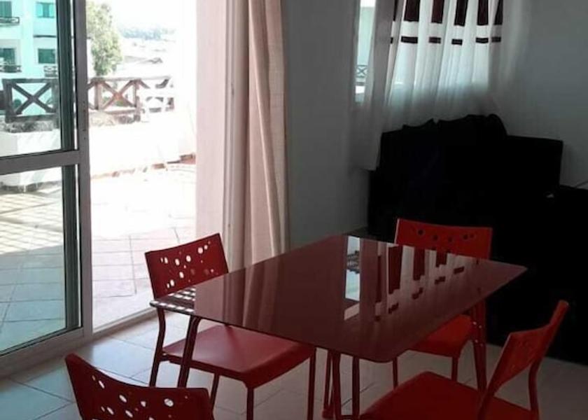  M'diq In-Room Dining