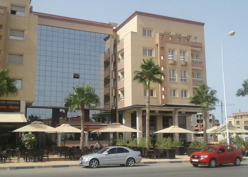Oriental Nador Front of property