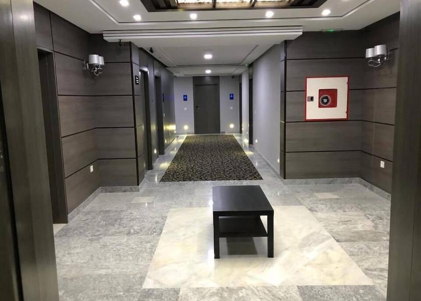 Oriental Nador Hallway