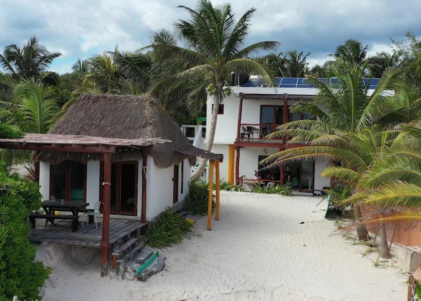 Quintana Roo Xpu-Ha Exterior Detail
