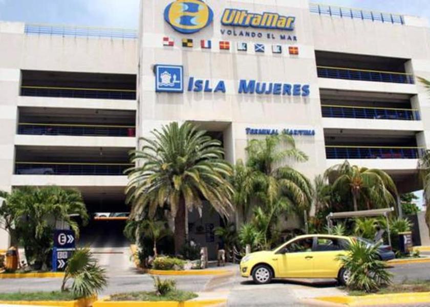 Quintana Roo Cancun Facade