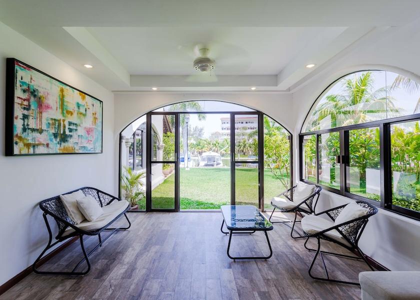 Quintana Roo Cancun Interior Entrance