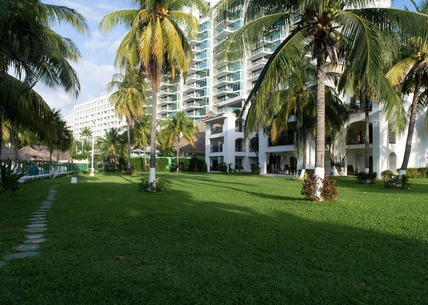 Quintana Roo Cancun Exterior Detail