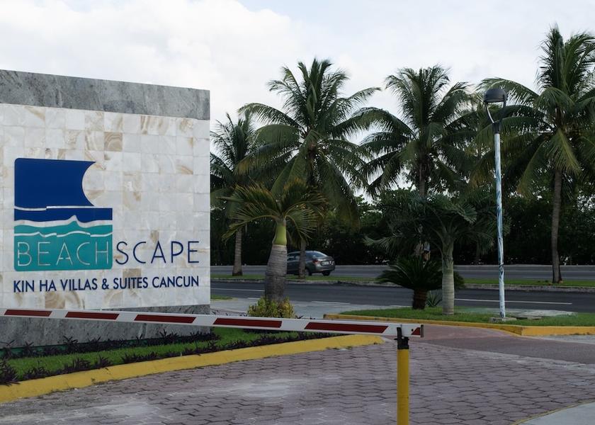 Quintana Roo Cancun Exterior Detail