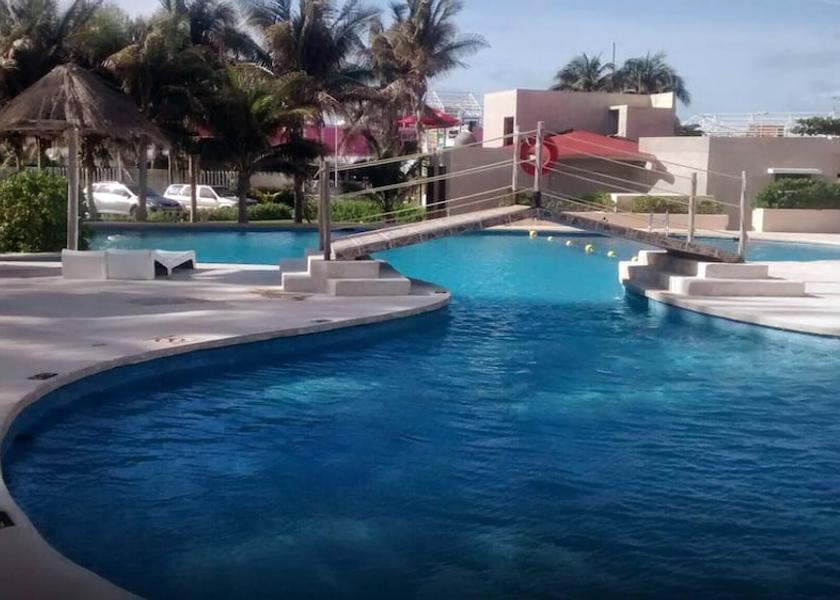 Quintana Roo Cancun Exterior Detail