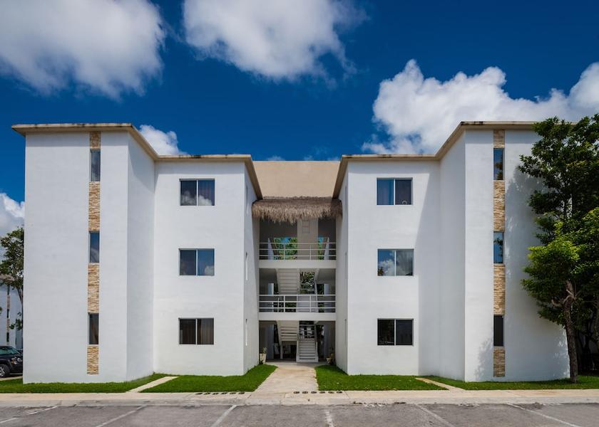 Quintana Roo Puerto Morelos Exterior Detail
