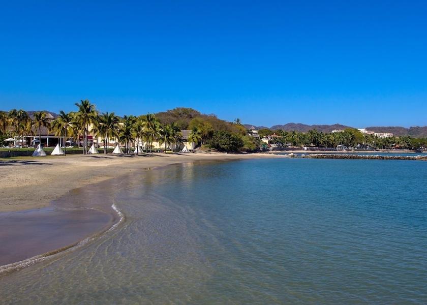 Nayarit La Cruz de Huanacaxtle Beach
