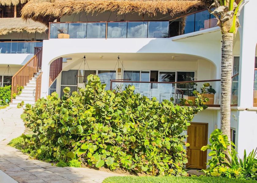 Quintana Roo Akumal Facade