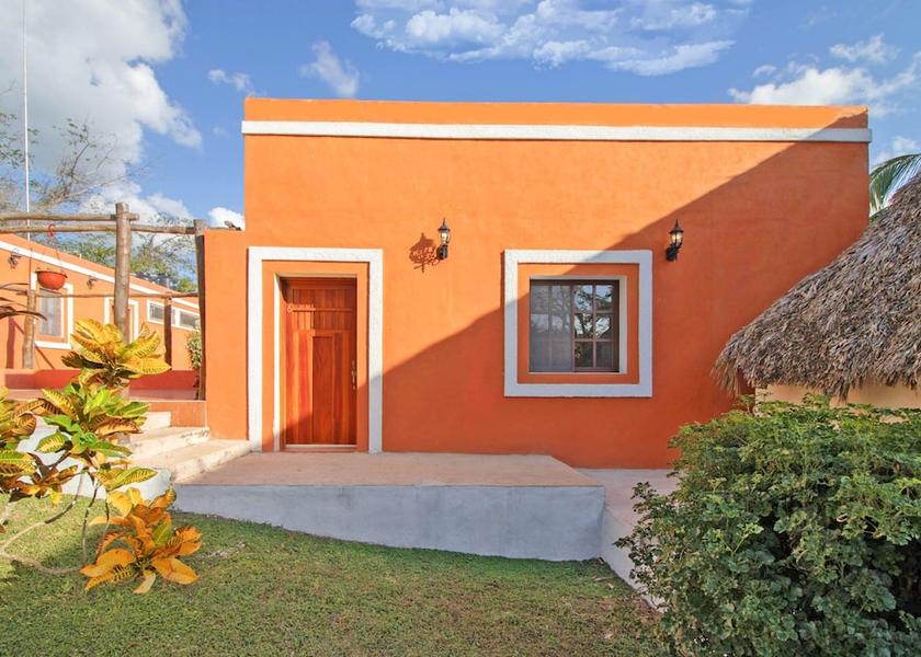 Yucatán Valladolid Courtyard View