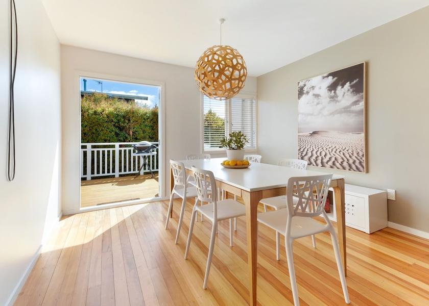 Auckland Region Waiheke Island In-Room Dining