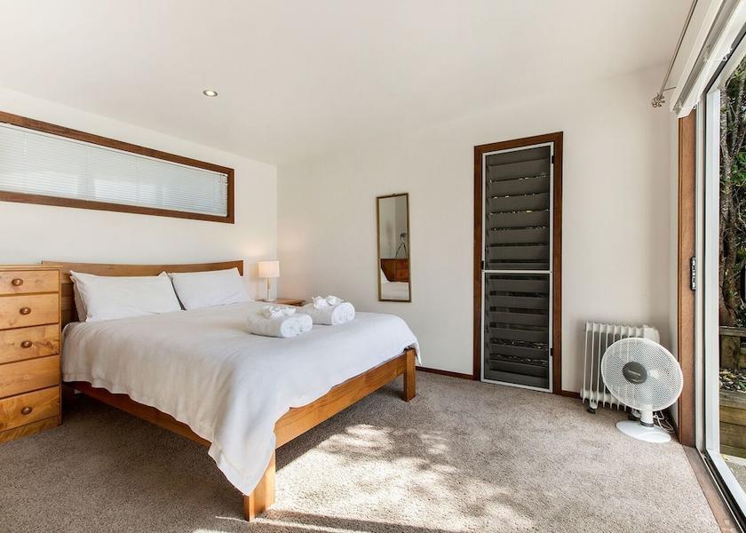 Auckland Region Waiheke Island Room