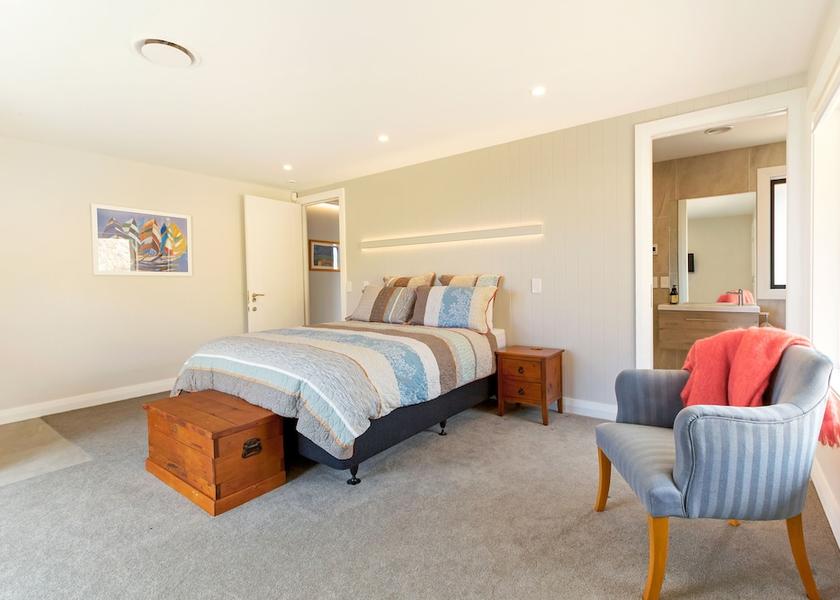 Auckland Region Waiheke Island Room