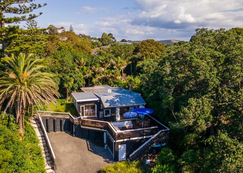 Auckland Region Waiheke Island Facade