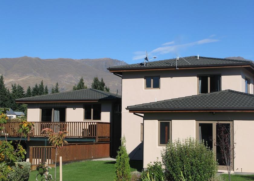 Otago Wānaka Exterior Detail