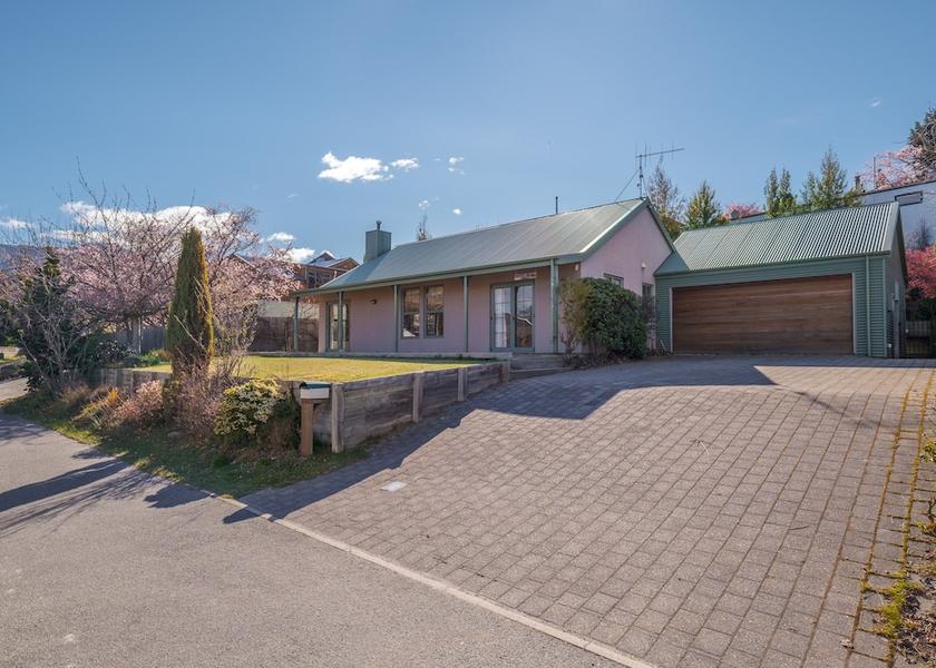 Otago Wānaka Exterior Detail