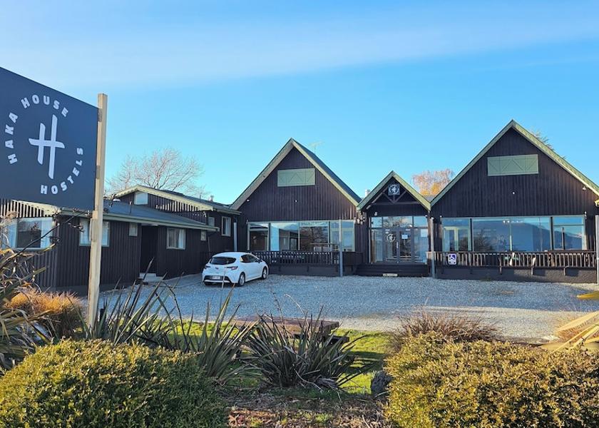 Otago Wānaka Exterior