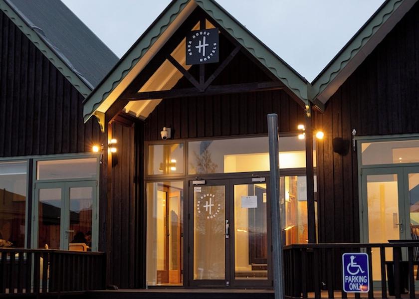 Otago Wānaka Front of property