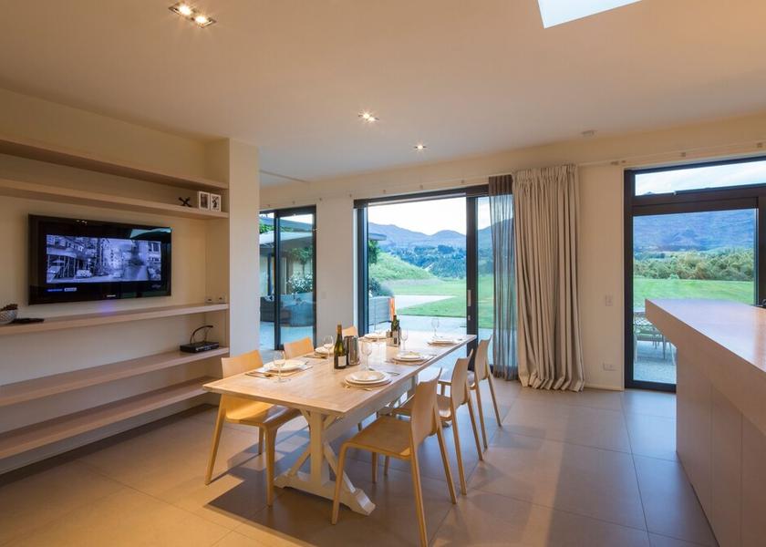 Otago Lower Shotover In-Room Dining