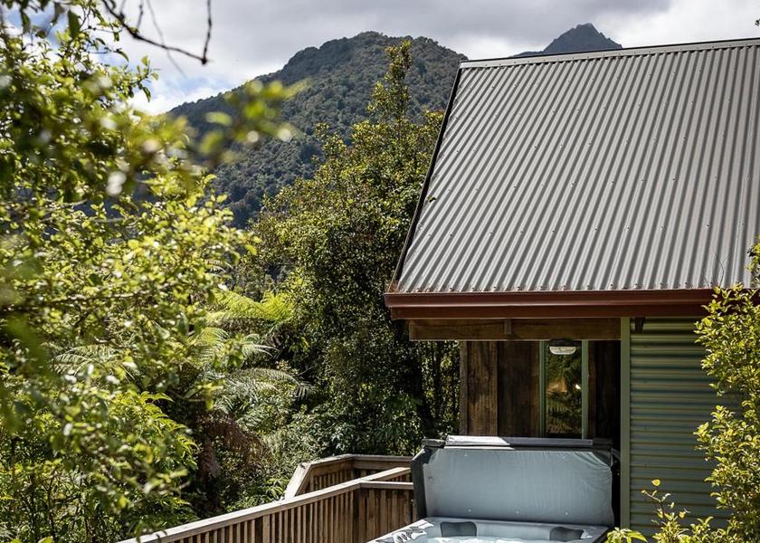 West Coast Franz Josef Glacier Hotel Exterior