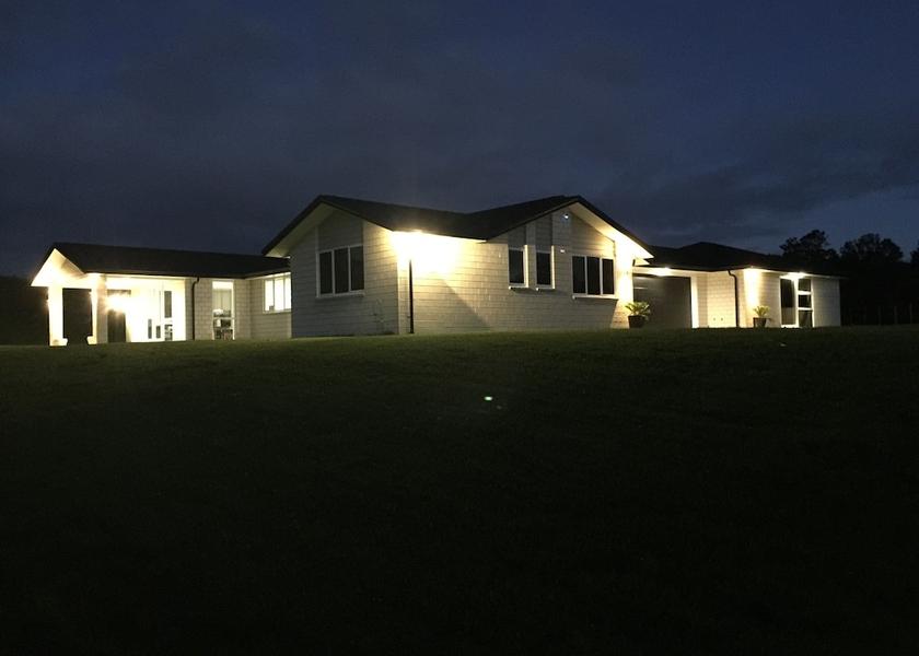 Auckland Region Tuakau Facade