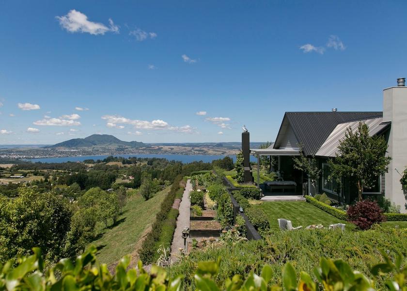 Waikato Taupō Exterior Detail