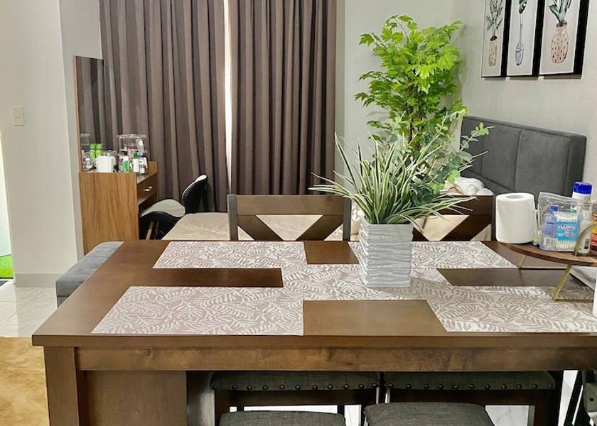  Morong Interior Entrance