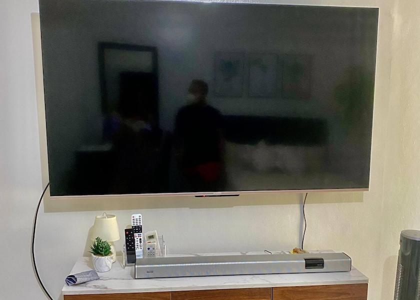  Morong Interior Entrance