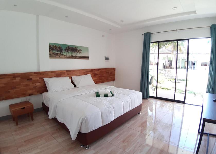 Central Visayas Dauis King Room with Pool View
