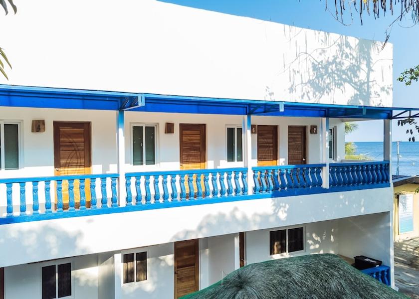  Lucena Exterior Detail