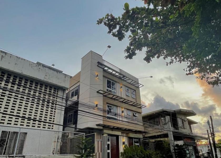Central Luzon Iba Exterior Detail