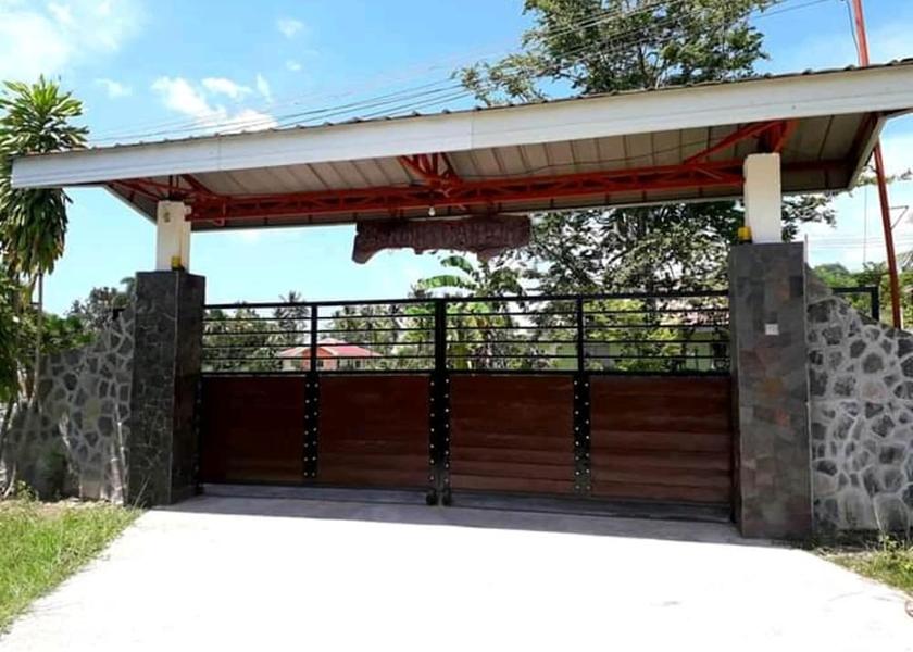  Dalaguete Exterior Detail