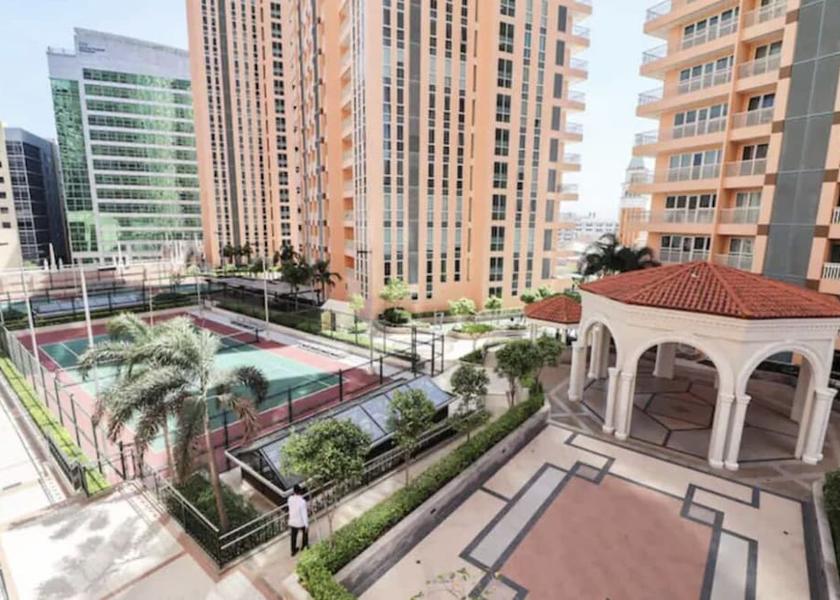  Taguig Exterior Detail