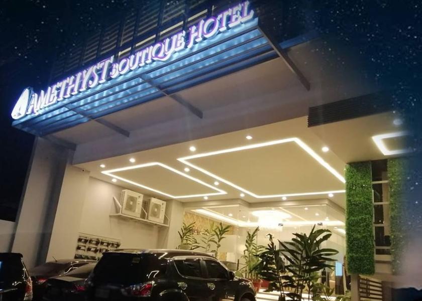 Central Visayas Cebu City Front of property - evening/night