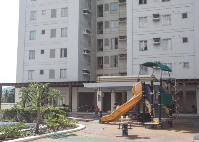  Cebu Exterior Detail