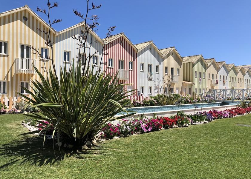 Leiria Marinha Grande Exterior Detail
