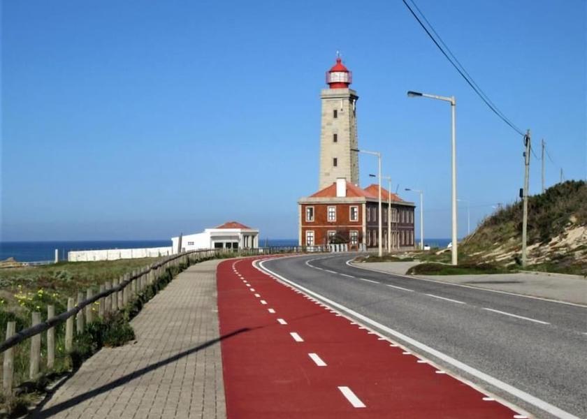 Leiria Marinha Grande Exterior Detail