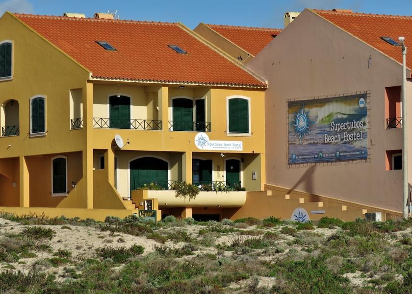 Leiria Peniche Facade